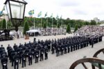 Soldater samlade i grupp under en övning.
